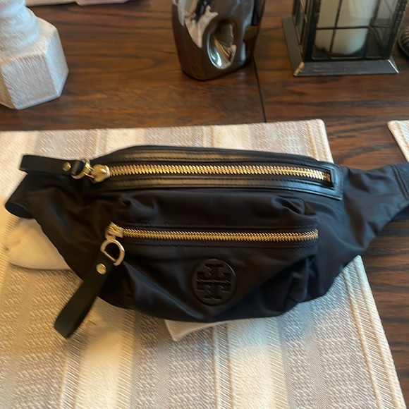 Tory Burch Black Belt Bag - Picture 7 of 7